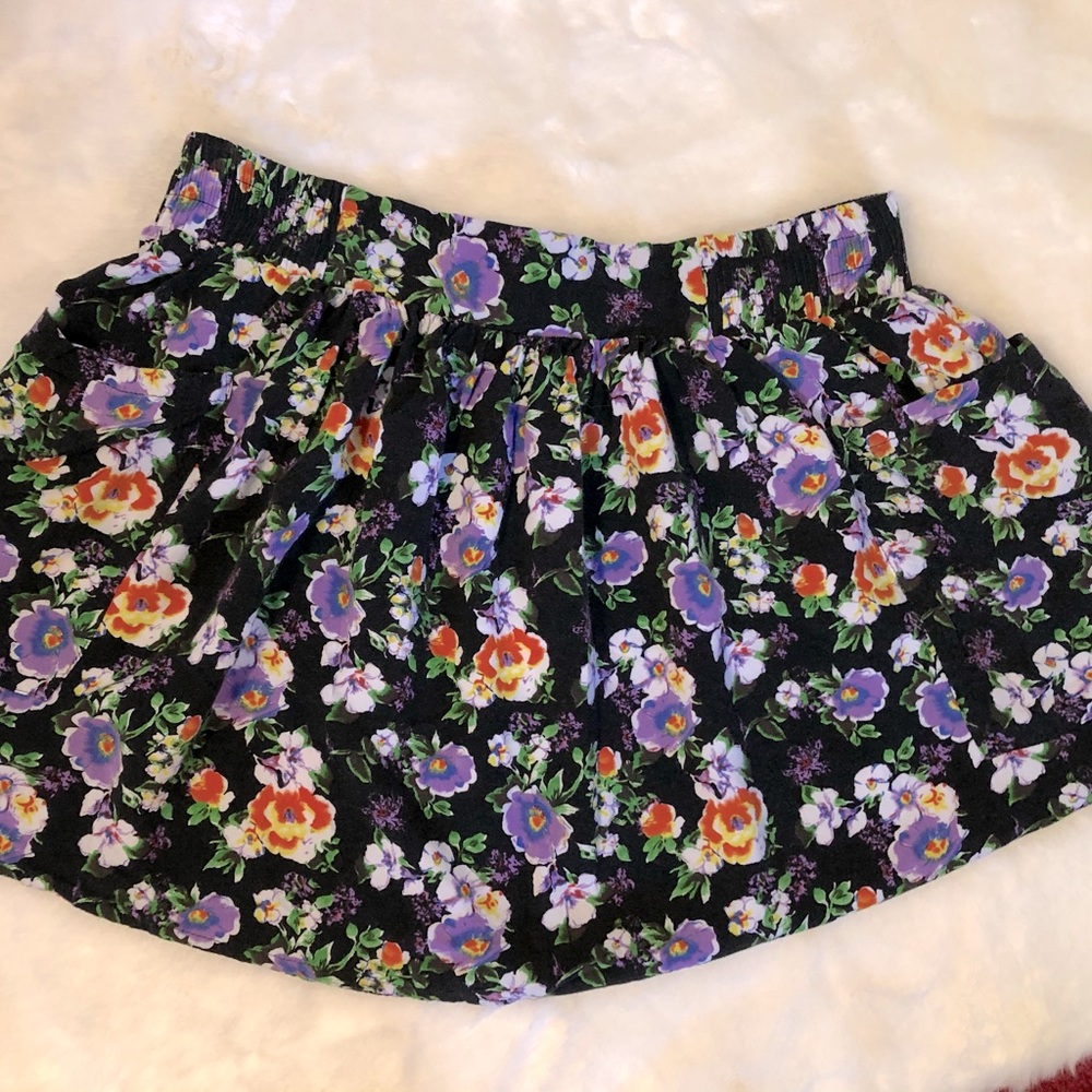 📌 4/$24 📌FLOUNCE MINI SKIRT🌸SZ M🌸POCKETS!🌸EUC